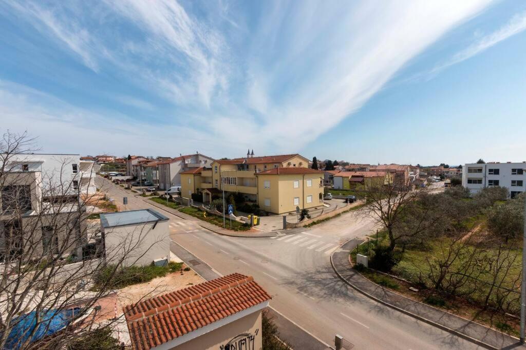 Cozy Apartment With Private Parking Medulin Ngoại thất bức ảnh